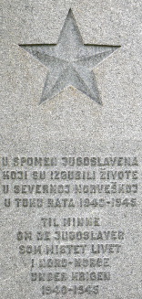 Jugoslawische Gedenkstätte in Botn Inschrift - klein